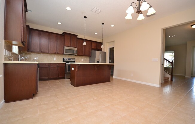 Gorgeous Lake View 3 BR 2.5 bath Luxury Townhome in Windermere Trails – Highly Upgraded and close to everything