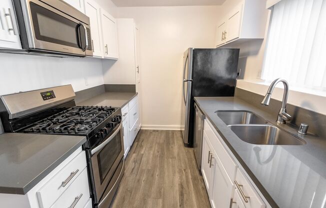 1 bed, 1 bath, 695 sqft, $1,898, Unit 201