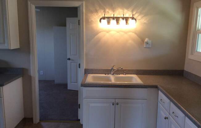 3 beds, 1 bath, $1,535