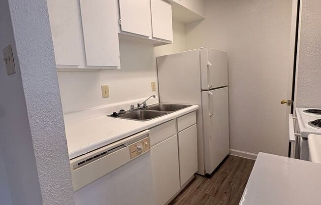 1 bed, 1 bath, 640 sqft, $885, Unit 0704
