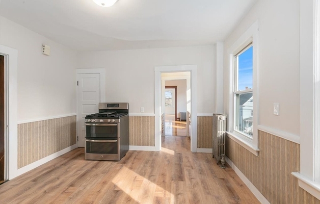 146 S ELM ST