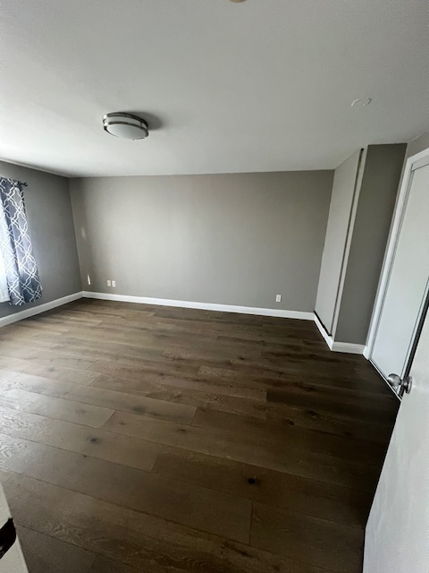8 CRESTLINE AVE