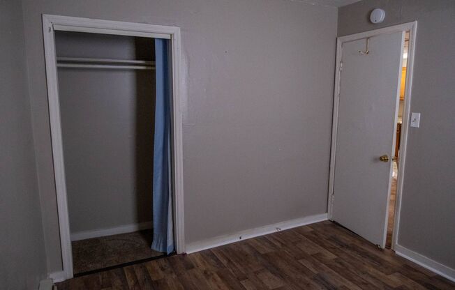 2 beds, 1 bath, $950, Unit Unit # 1 R (Rear)