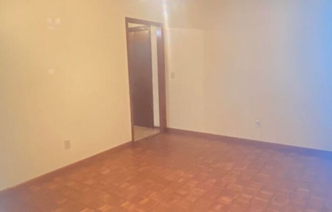 3 beds, 2 baths, $2,000