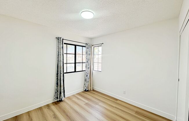 4 beds, 3 baths, $2,400