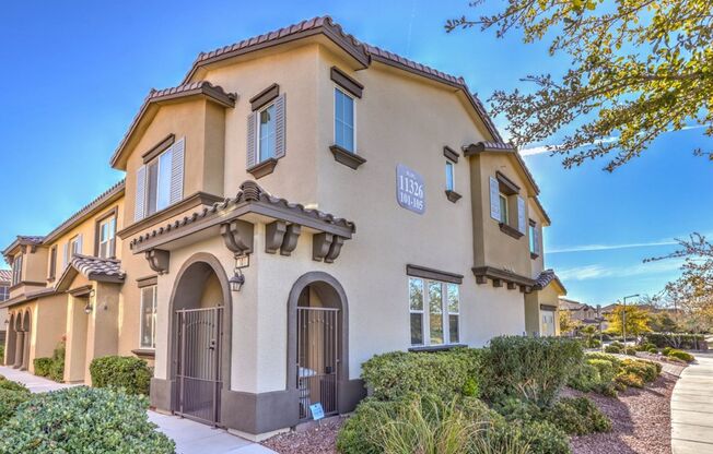 Like New Townhouse Walking Distance to Downtown Summerlin!