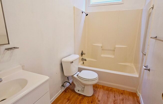 E San Antonio 1311 (Group 3)