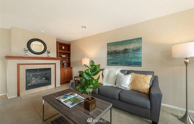1311 16 AVE S