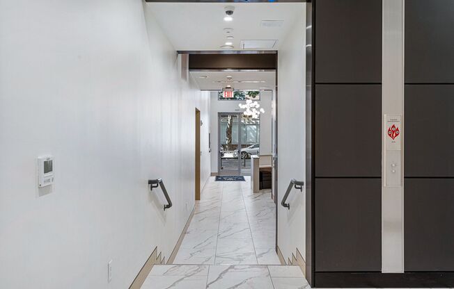 1 bed, 1 bath, 572 sqft, $2,395, Unit 104