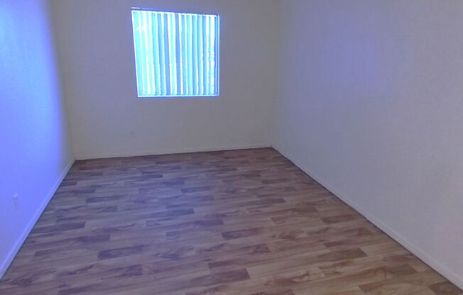 2 beds, 2 baths, 863 sqft, $1,210, Unit 23