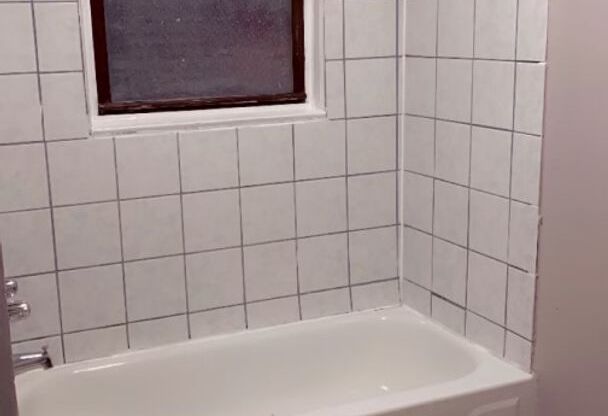 Studio, 1 bath, 500 sqft, $1,200