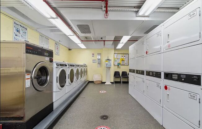 Studio, 1 bath, $4,000, Unit 5X