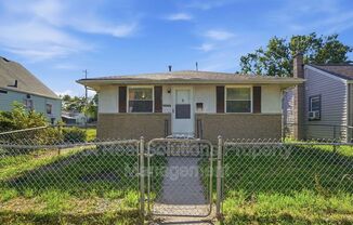 2472 PONTIAC ST