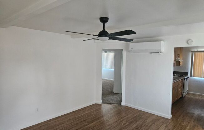 **.4210-4216 Division Street