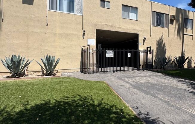 225 W. Palmetto Dr