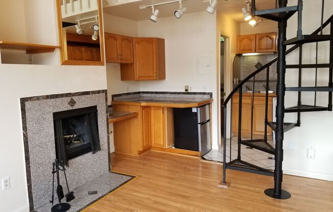 1 bed, 1 bath, 500 sqft, $1,395, Unit 313