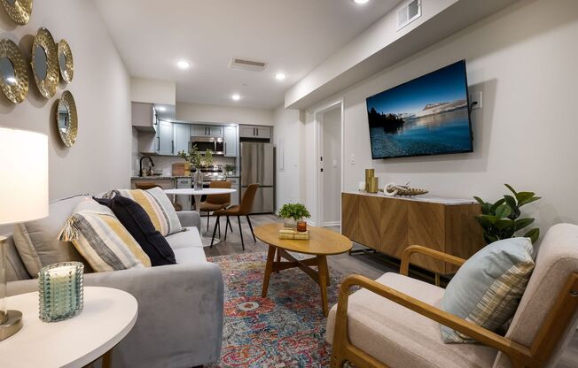 2 beds, 2 baths, 793 sqft, $2,500, Unit 4415 Chestnut - Standard 2 Bedroom