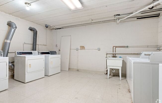 Studio, 1 bath, 368 sqft, $1,595, Unit 111