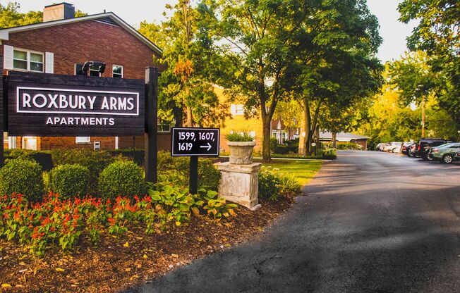 Roxbury Arms — 1599 Roxbury Rd, Columbus, OH 43212