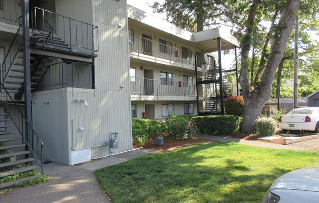 1st Month Free One Bedroom On Mill Creek