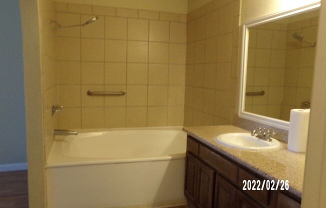 2 beds, 2 baths, $1,450