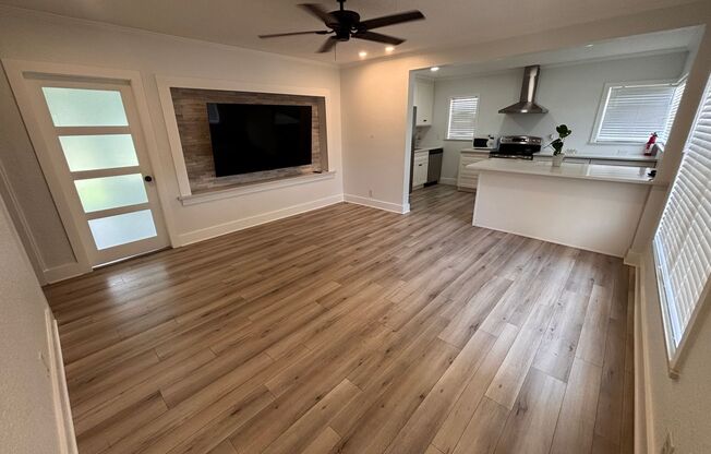 Updated 3BR in Jacksonville Beach! Spacious Fenced Yard & Lawn Care Included!
