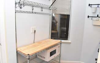 Studio, 1 bath, $2,100, Unit 3A