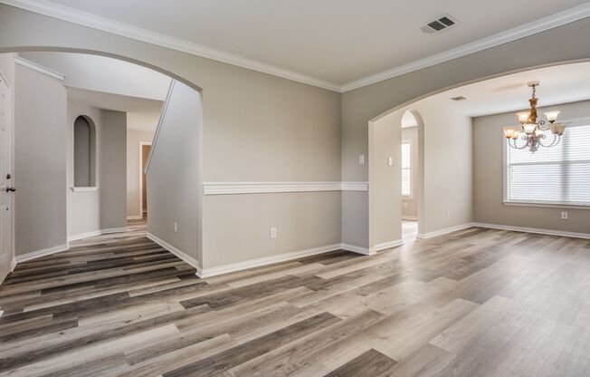 Great 4 Bedroom home with large fenced yard in Blackhawk !!
