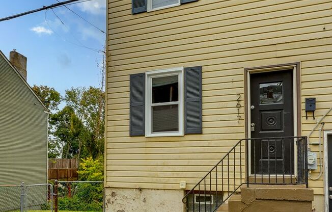 Available NOW - Updated 3 Bedroom Home in the South Side Slopes!
