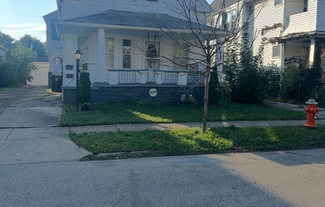 1-Bedroom Apartment in Quiet 4-Plex with Off-Street Parking