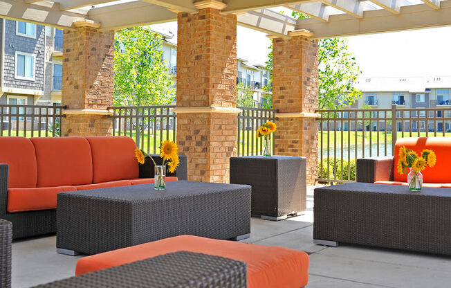 Shaded Outdoor Lounge Area at Prairie Lakes Apartments, Peoria, IL, 61615