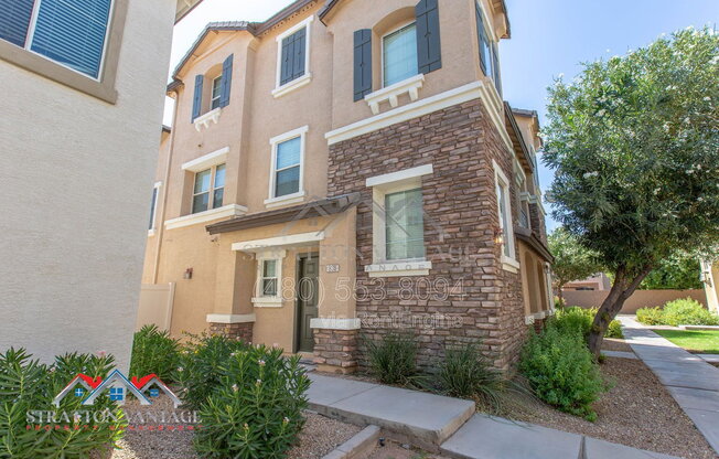 935 W WENDY WAY