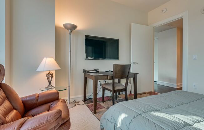 2 beds, 2 baths, $3,000, Unit Unit 3909