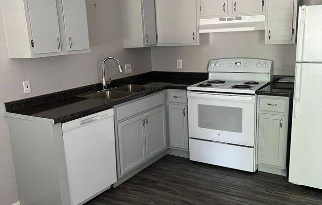 1 bed, 1 bath, 650 sqft, $695, Unit A4