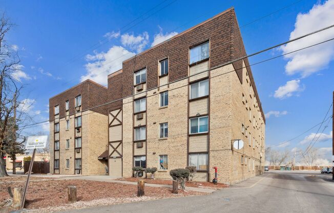 Park Athmar Apartments | 1- & 2-Bedrooms in Denver's Athmar Park/Ruby Hill neighborhood!