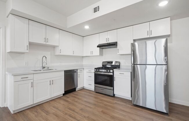 2 beds, 2 baths, 1,079 sqft, $2,850, Unit 207