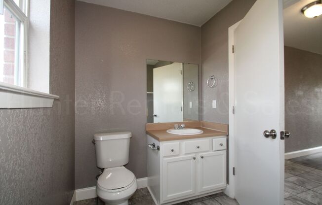 3 beds, 1.5 baths, $875, Unit Unit D