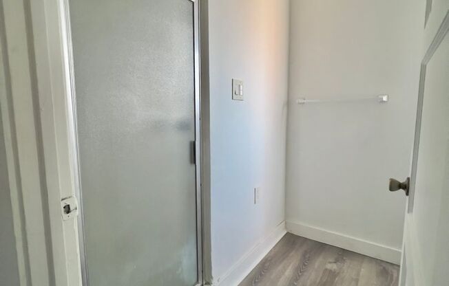 Studio, 1 bath, $1,595, Unit C