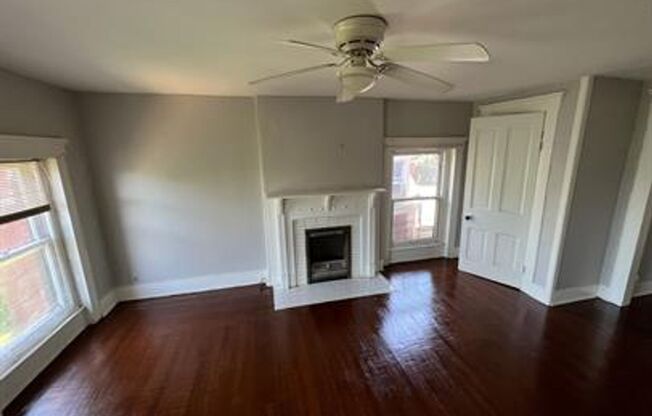 1 bed, 1 bath, 700 sqft, $950, Unit 5