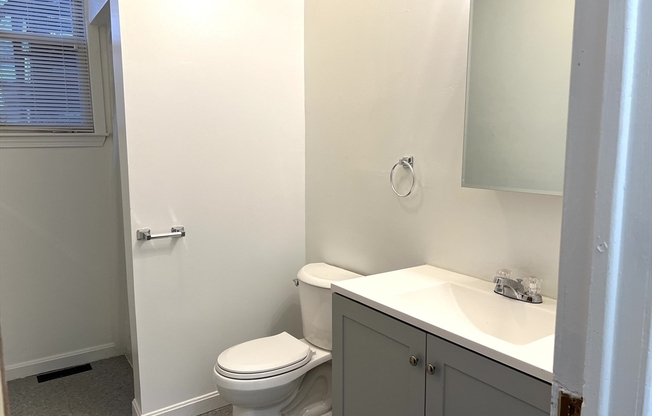 47 LANSING PL