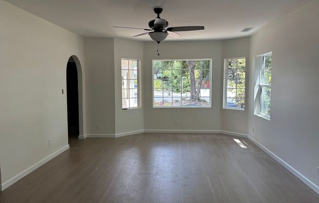 5533 MARIPOSA AVE