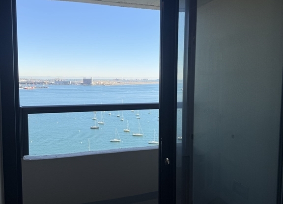 1 bed, 1.5 baths, 1,380 sqft, $6,695, Unit 17B