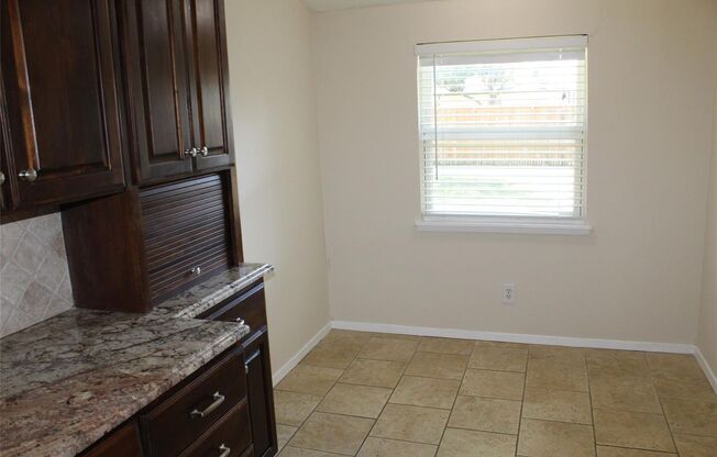 3 beds, 3 baths, $1,995