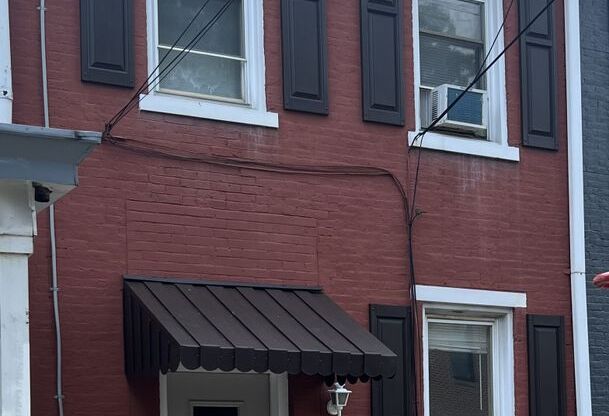 2 Bed 1 Bath Townhouse for Rent in Lawrenceville!