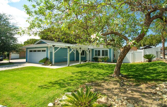 8644 Frankfort Street- Fontana CA 92336 3BR 2BTH 2 Car Garage For Rent