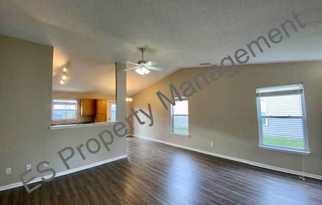 3 beds, 2 baths, $1,595