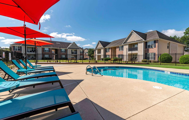 our apartments offer a swimming pool with lounge chairs