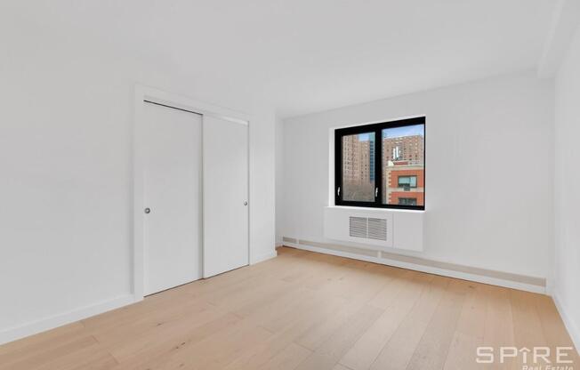 1330 5 AVE