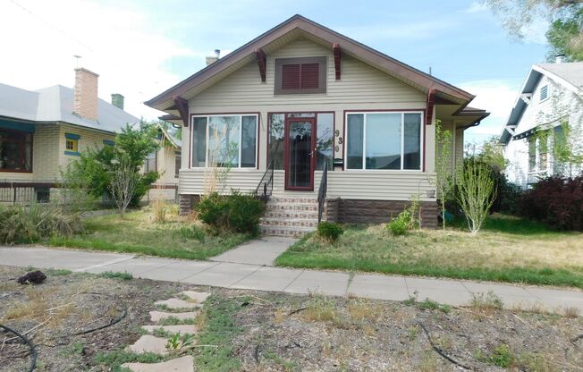 LARGE 3 bed 2 bath home in downtown GJ!!!!