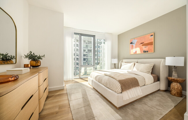 2 beds, 1 bath, $6,380, Unit 17J